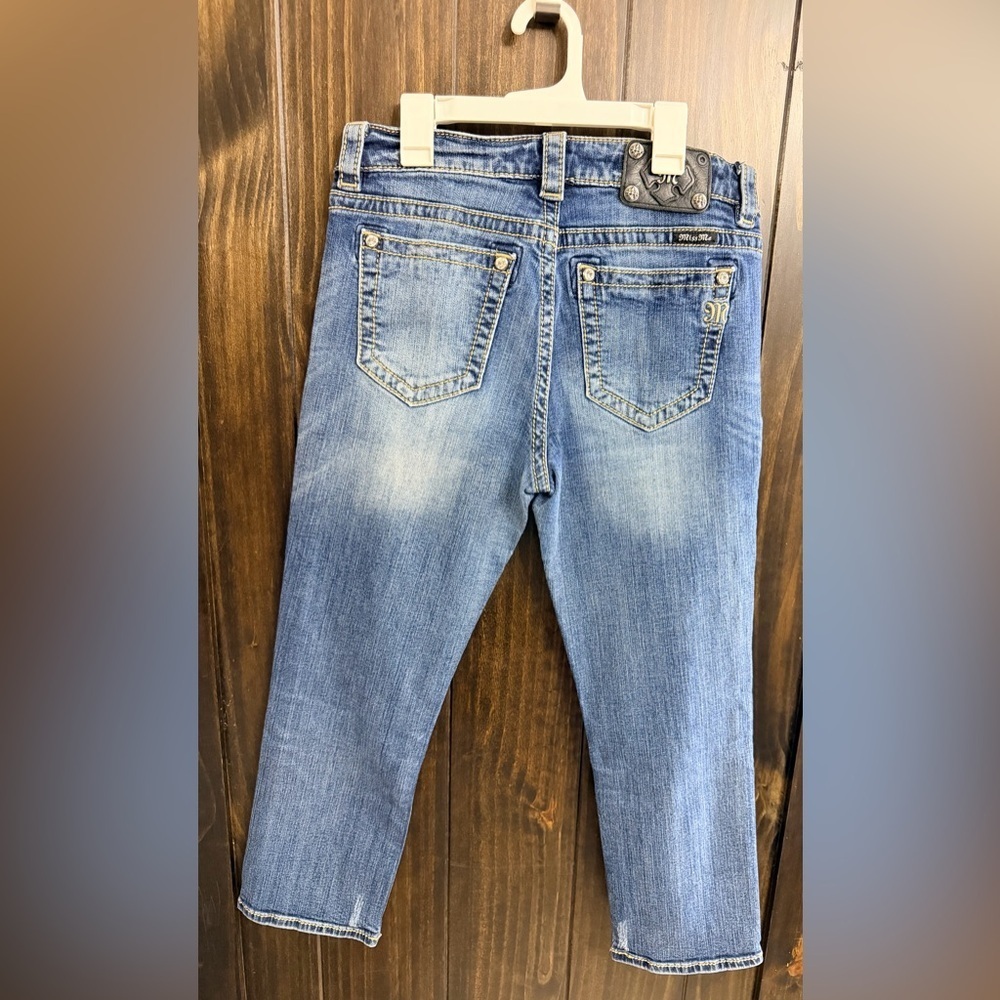 Miss Me Jeans Boyfriend Womens 28 JB5151P34 Cuffed Capri Distressed Rhinestone - Picture 7 of 10